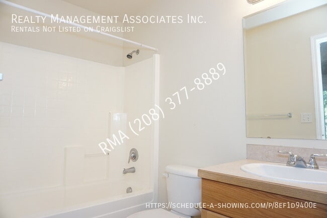 Building Photo - 1003 N Stilson Rd