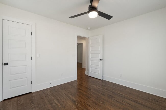 Building Photo - 1802 10th Ave N
