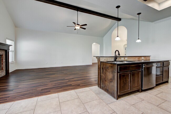 Building Photo - 2901 San Juan Trails