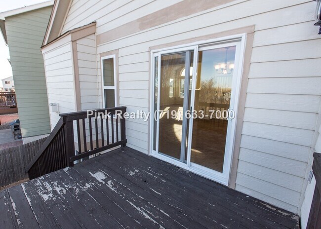 Building Photo - 985 Ridgebury Pl