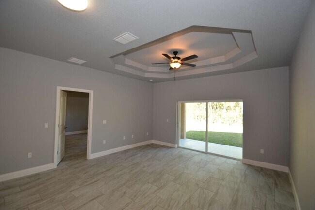 Building Photo - 25 Rosepetal Ln
