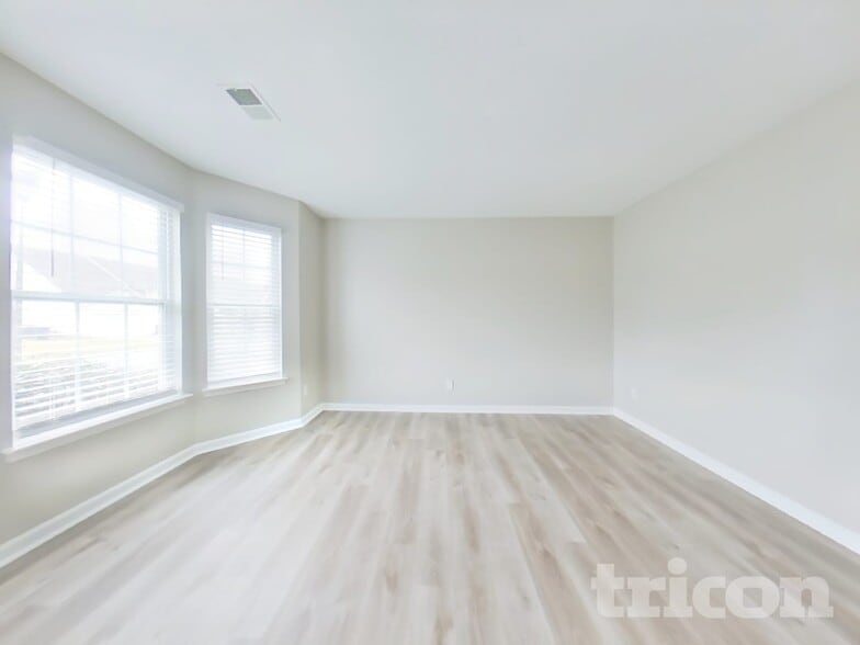 Building Photo - 6010 Horseshoe Ln