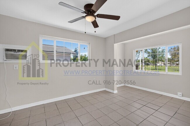 Building Photo - Spacious 3-Bed, 2-Bath Haven in Sacramento