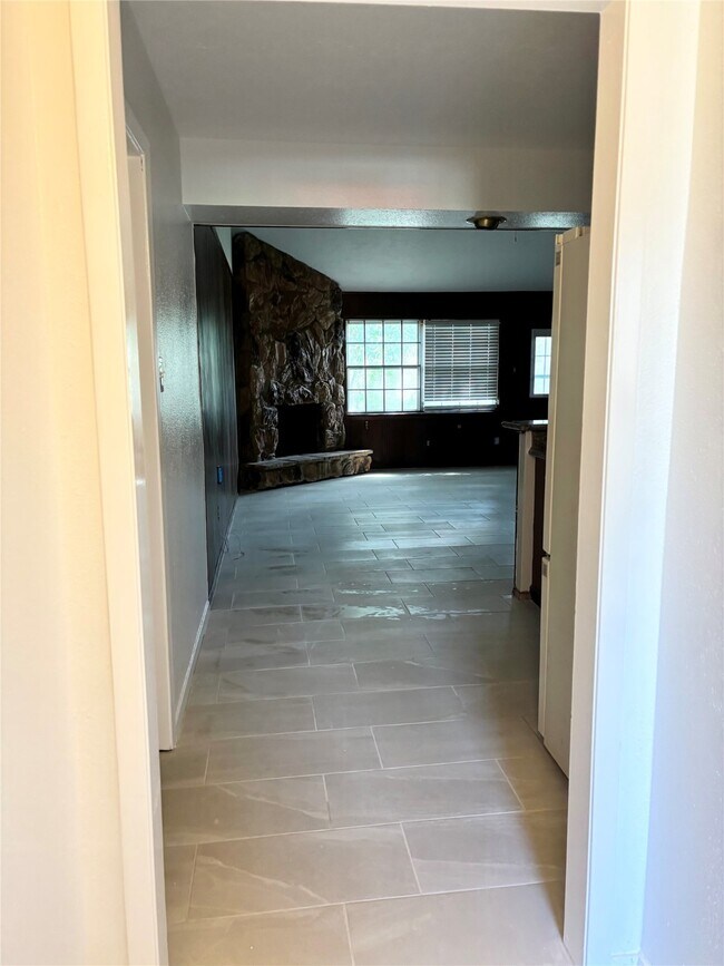 Building Photo - 15347 E Barbara Cir