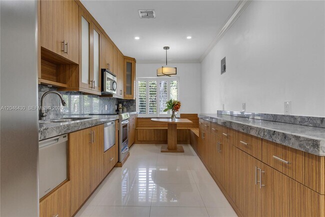 Building Photo - Northeast 12th Avenue, Fort Lauderdale, FL 33301 - 4 BR 4 BA house