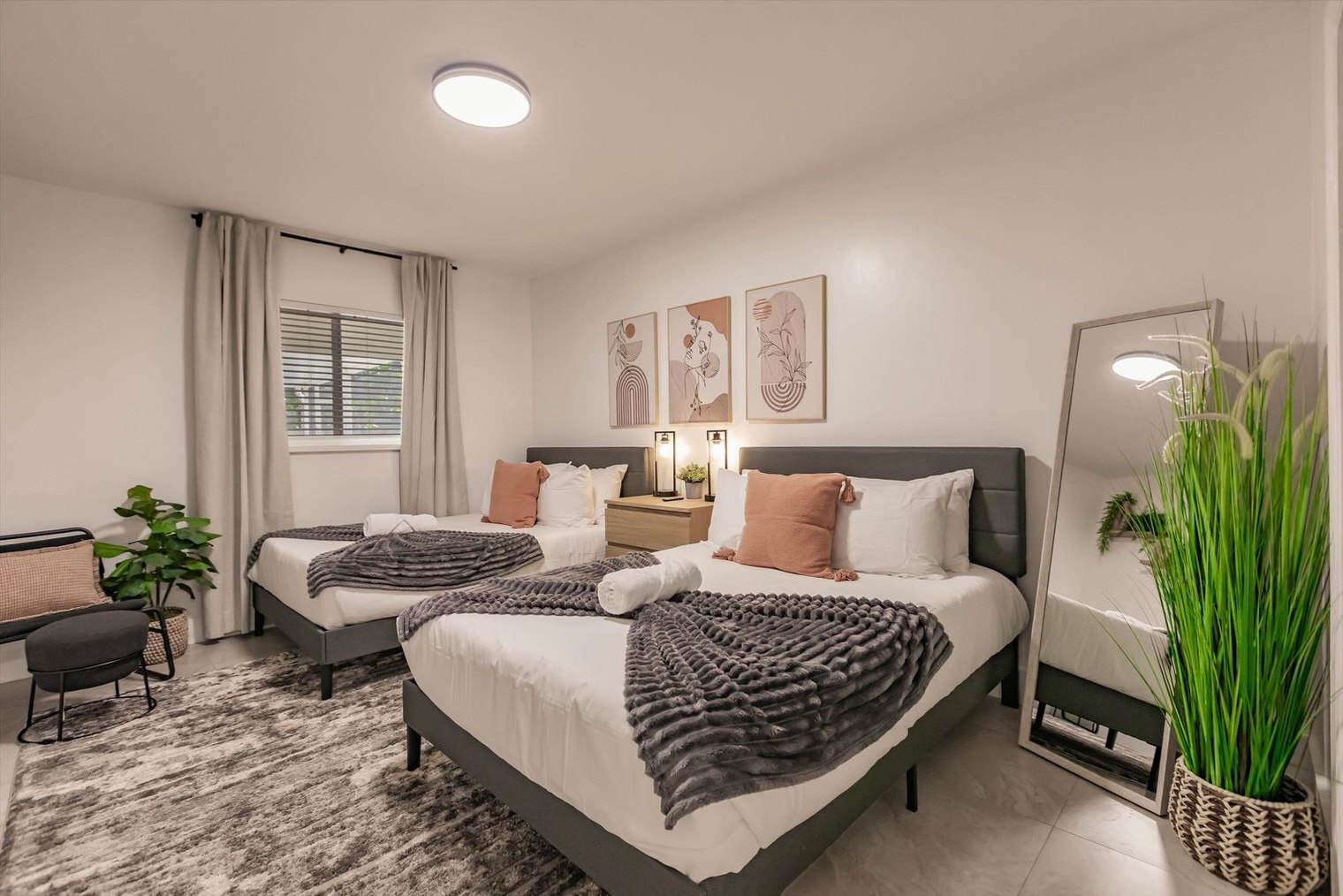 Building Photo - 716-720 Southwest 14th Court-SI FL1-ID1475646P