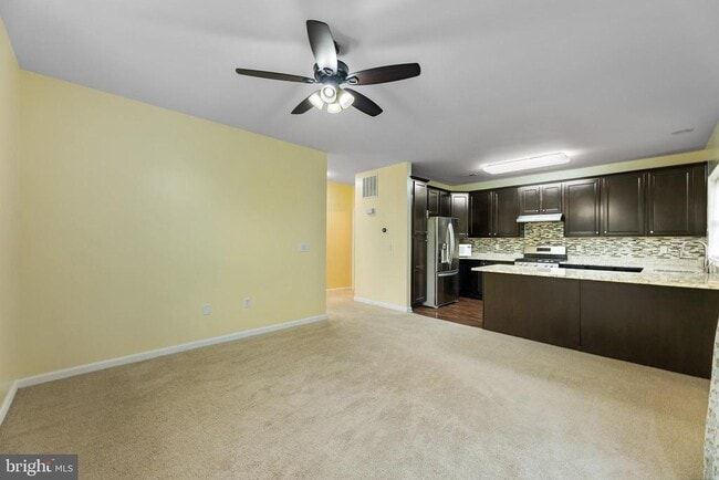 Building Photo - 42 Mountie Ln