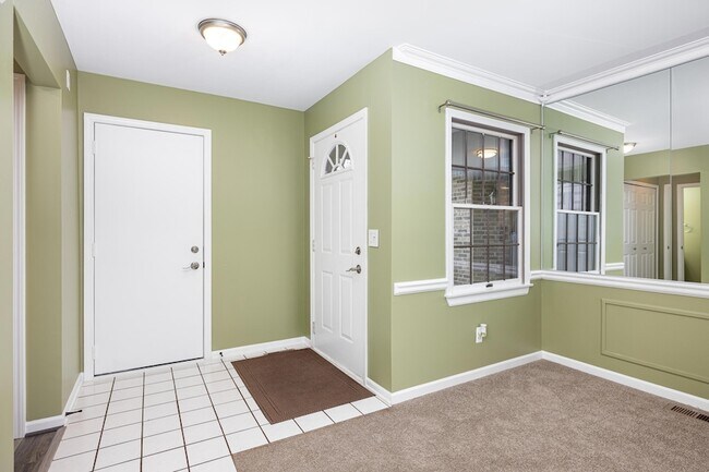 Building Photo - 45085 Horseshoe Dr
