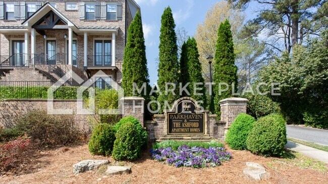 Building Photo - 3594 Parkhaven Pl