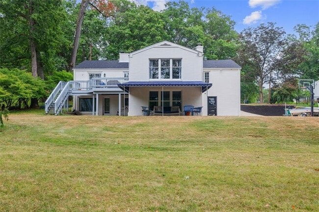 Building Photo - 207 Farmington Rd