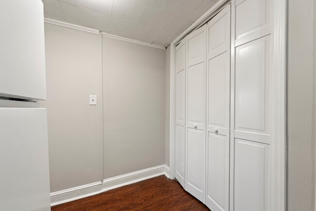 Building Photo - 602 Doby St