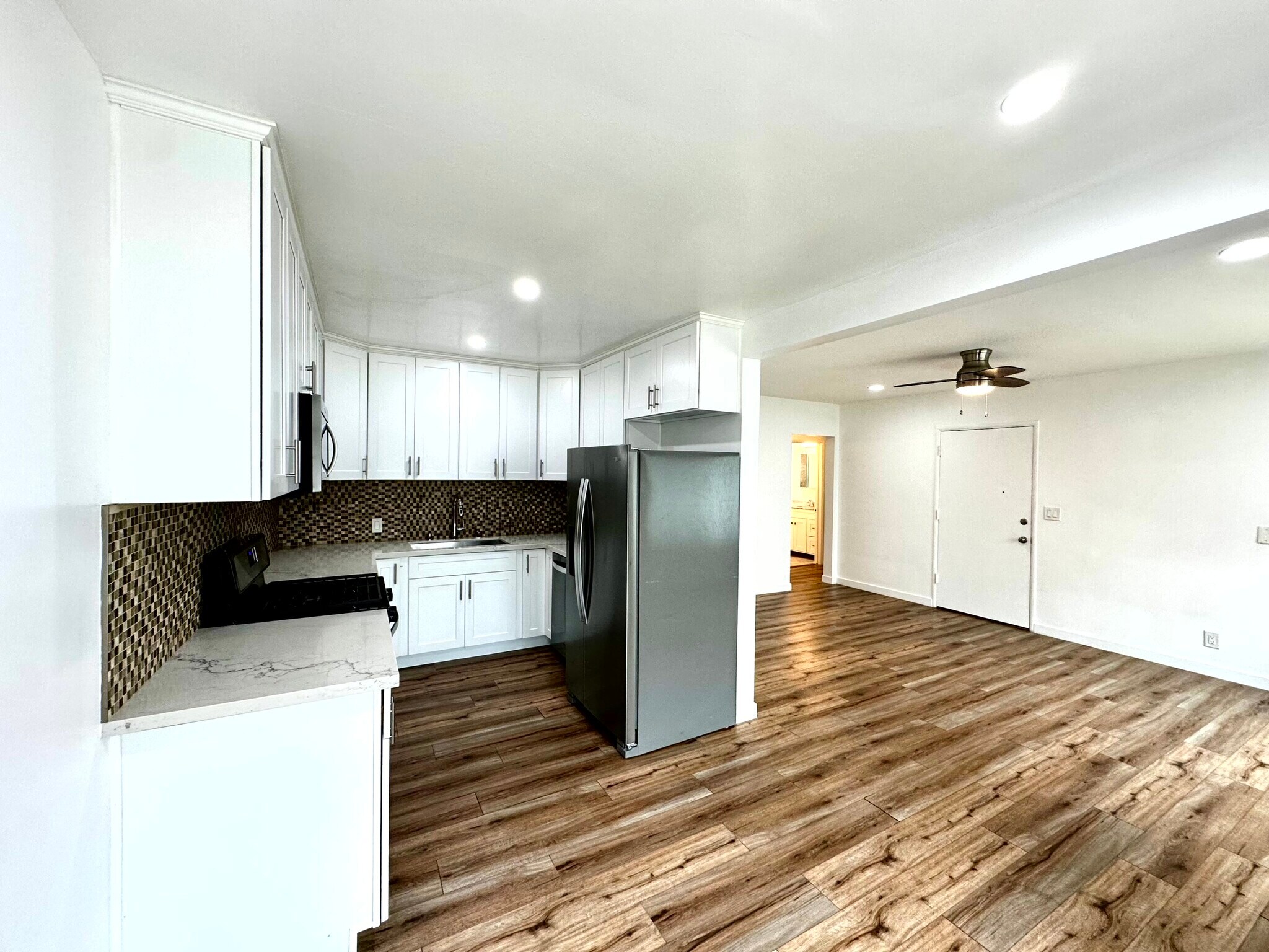 Building Photo - 5723 Tilden Ave