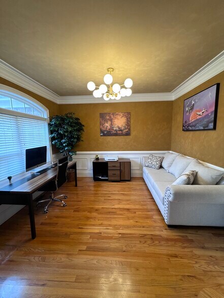 Building Photo - 5914 Mount Water Trl