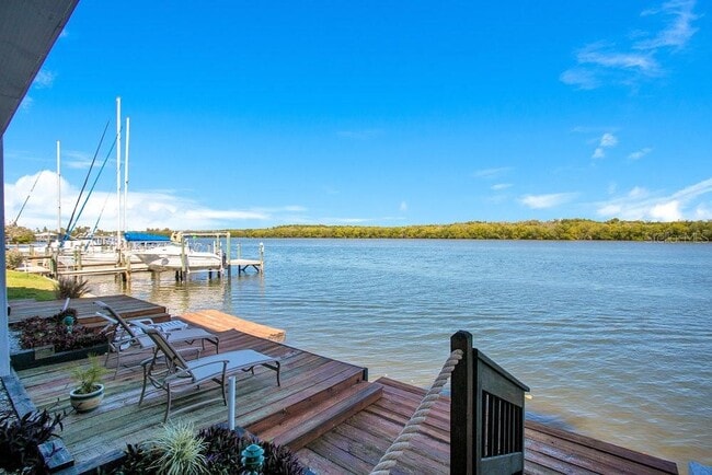 Building Photo - 821 Bahia Del Sol Dr