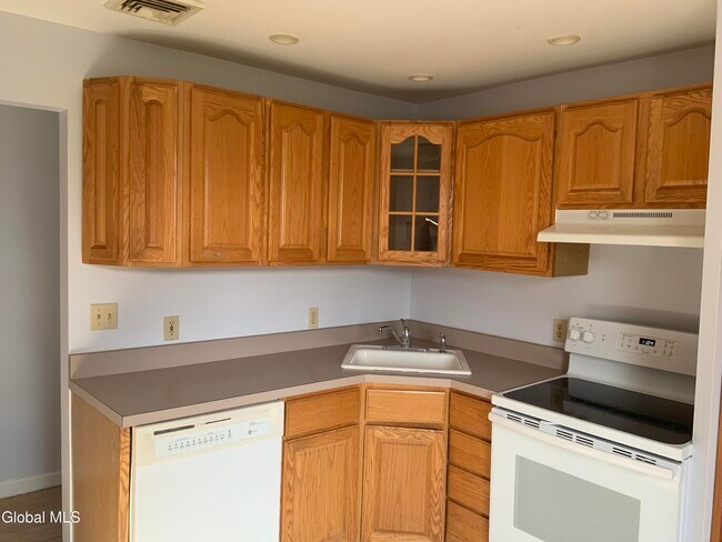 Building Photo - 160 Jackson St