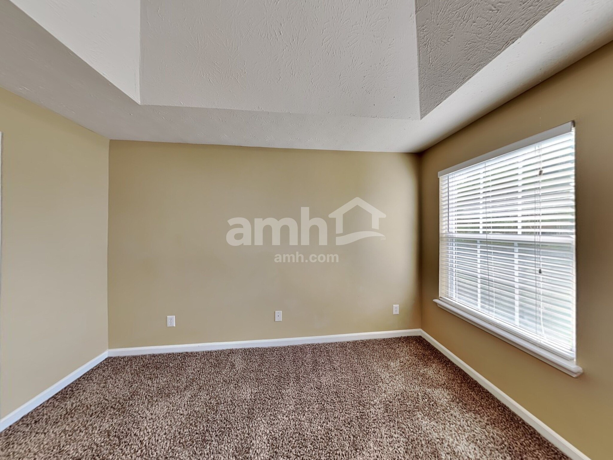 Building Photo - 2766 Lake Park Rdg E