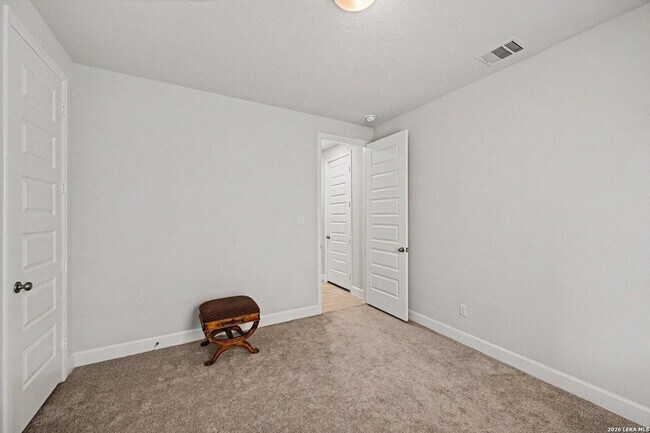 Building Photo - 14422 Hondo Knot
