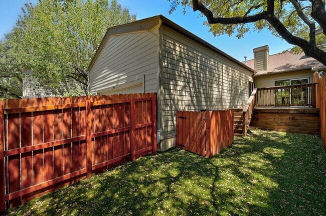 Building Photo - 5703 Eagle Cliff