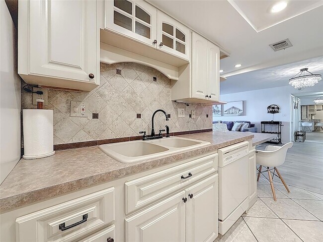 Building Photo - 400 64th Ave