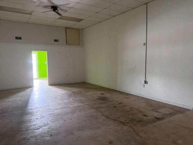 Building Photo - 521 S Access Rd