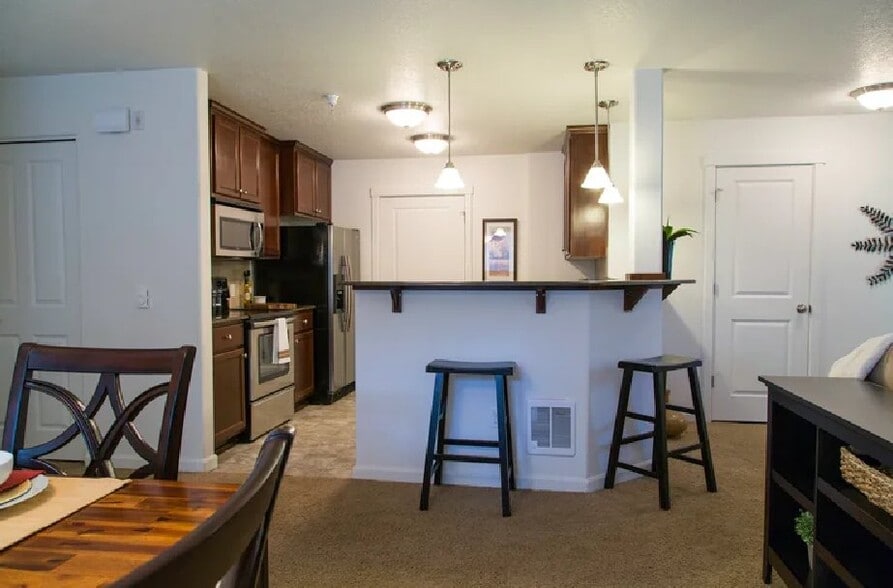 Building Photo - 9378 SW Mandamus Ct