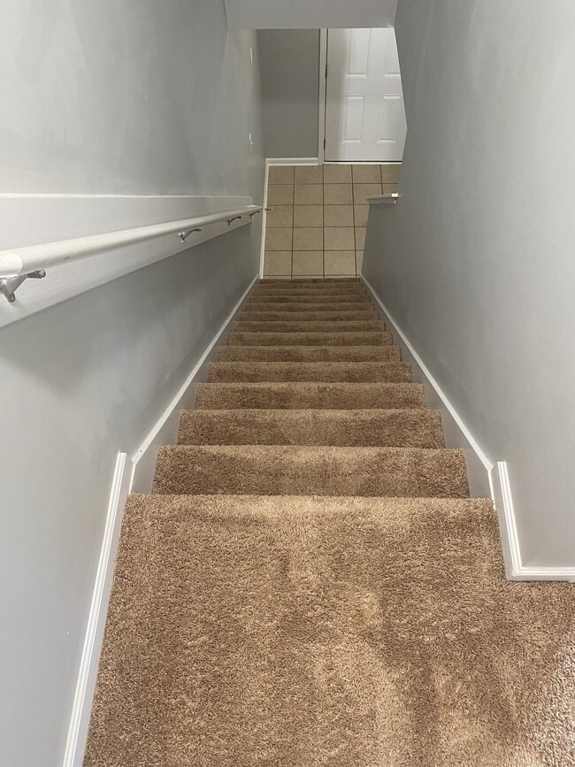 Building Photo - Wonderful 2 Bedroom Town Home-101 Glen Can...