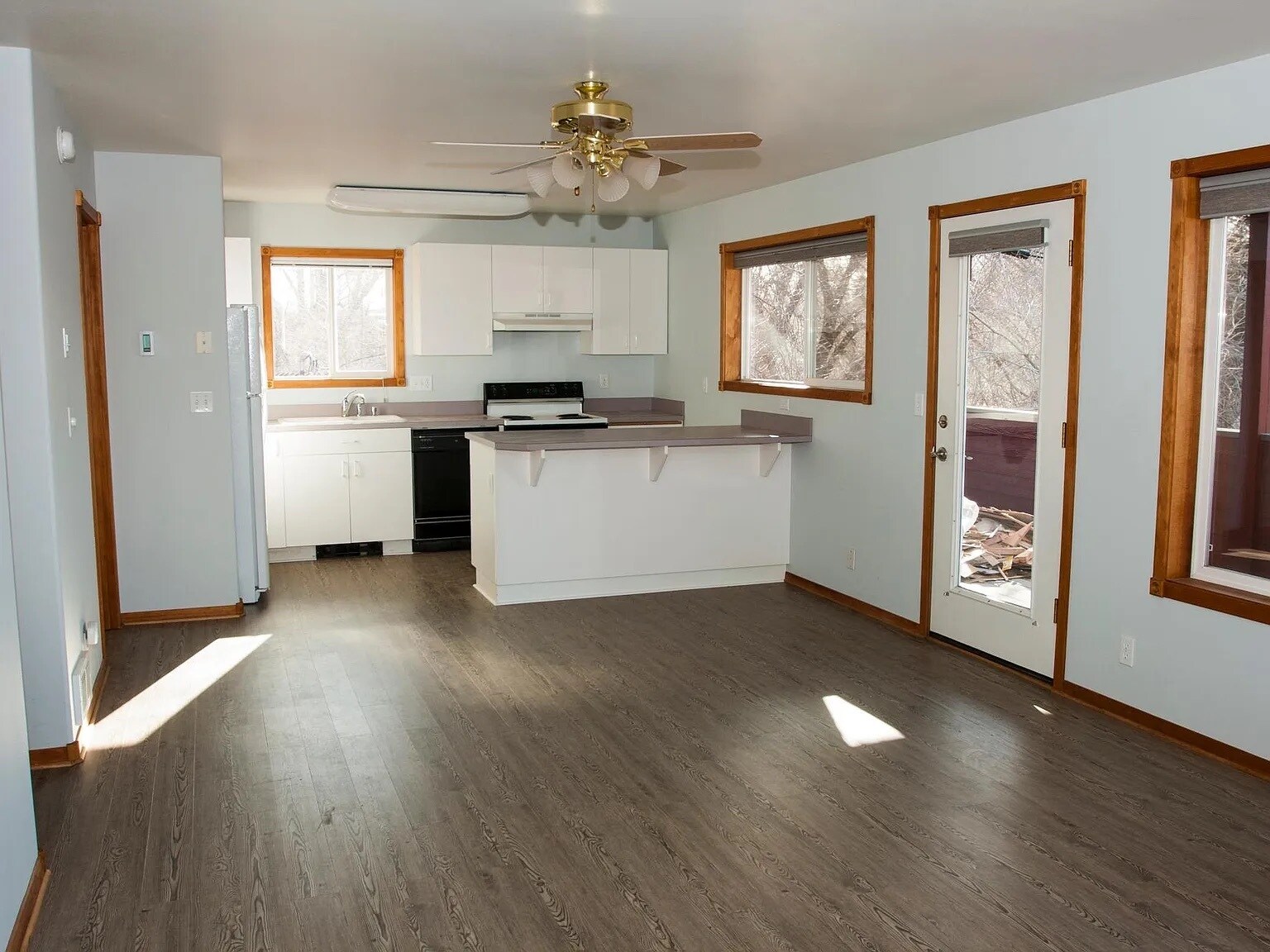 Building Photo - 248 NW Riverside Blvd