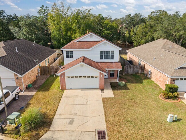 Building Photo - 4 Bedroom in Magnolia Forest in Bluewater Bay!