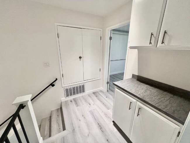 Building Photo - Remodeled 2 Bedroom home San Jose Home in great location