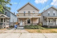 Building Photo - 820 First St NW-1