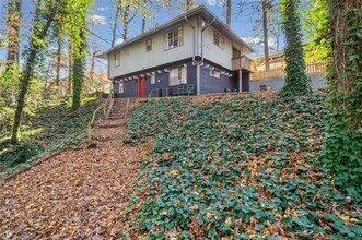 Building Photo - 1450 Shadowbrook Dr