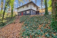 Building Photo - 1450 Shadowbrook Dr