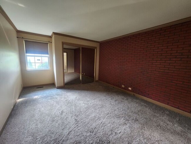 Building Photo - 3 Bedroom 2 Bath Condo Near Honey Creek Co...