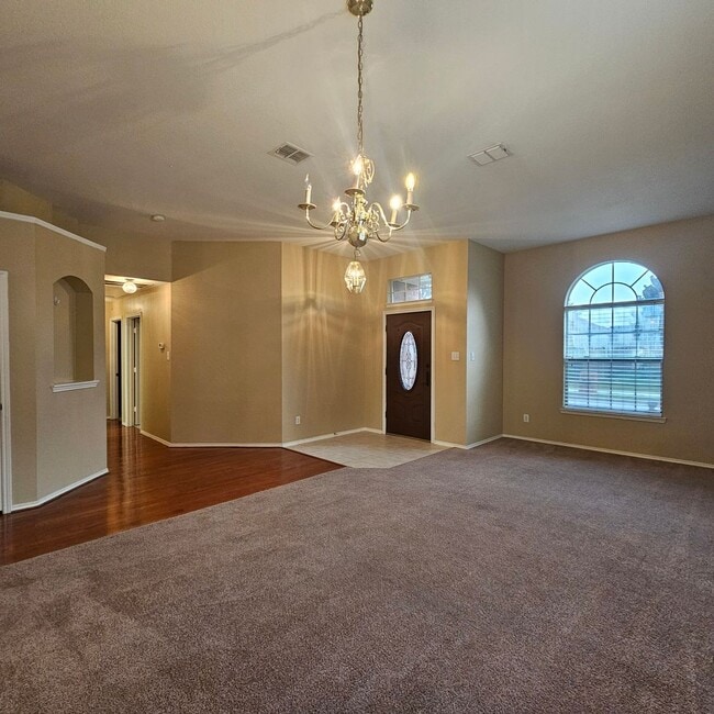 Building Photo - Pine Ridge Estates