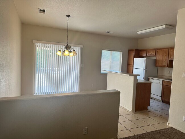 Building Photo - 5647 Valle Alegre Pl NW