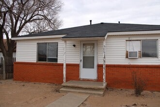 Building Photo - Located in Canyon 2/1 Owner pays water 1/2 OFF 1ST MONTHS RENT!!