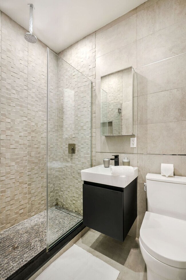 Building Photo - 317w E 14th St