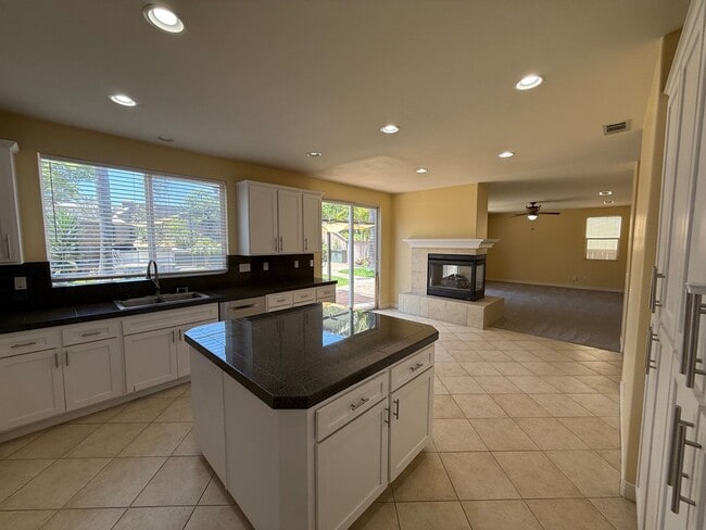 Building Photo - Luxury 5 Bedroom, 4.5 Bath Home in Otay Ra...