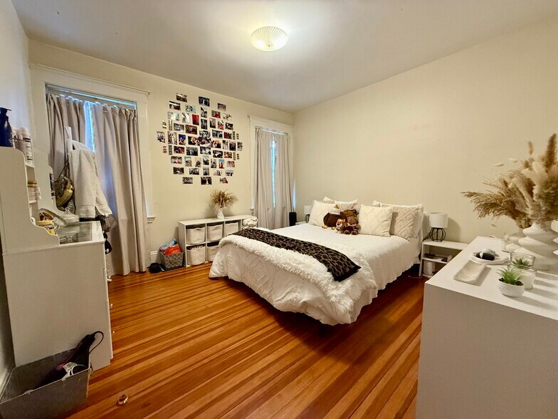 Building Photo - 209 Chestnut Hill Ave