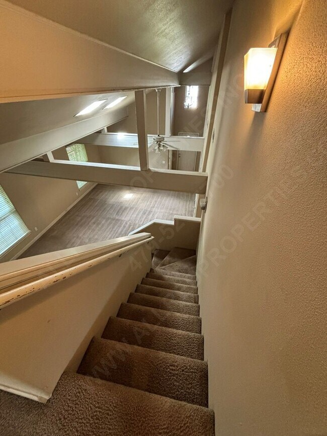 Building Photo - Spacious Living: 3 bed 1 bathroom Fayettev...