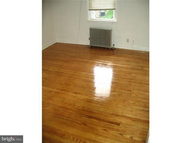 Building Photo - 1629 Murdoch Rd