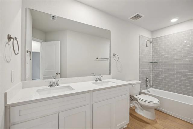 Building Photo - 216 Tartane Dr