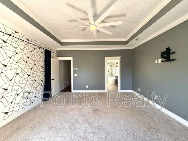 Building Photo - 2209 10th Ave S