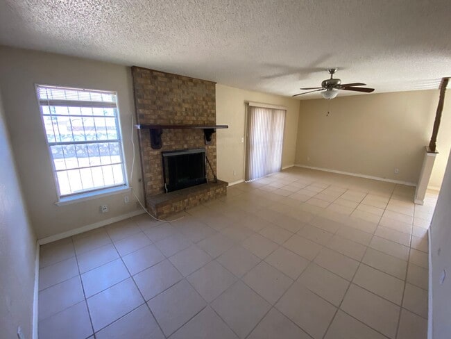 Building Photo - Northeast Home for Rent