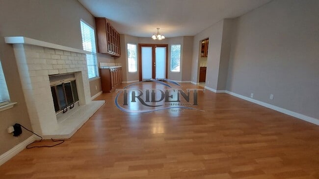 Building Photo - 2 story, 3 bedroom, 2 1/2 bath house