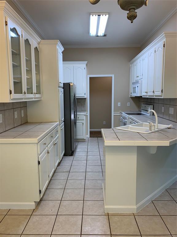 Building Photo - 131 Live Oaks Dr