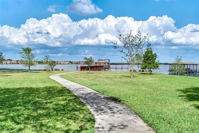 Building Photo - 8742 Southern Breeze Dr