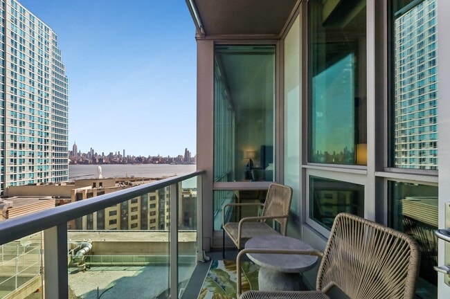 Building Photo - 20 Newport Pkwy