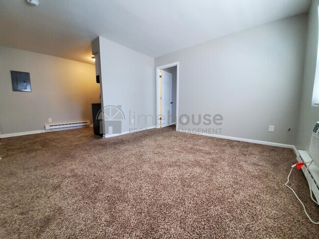 Building Photo - 2642 E Ocean View Ave