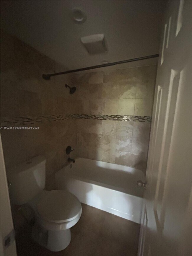 Building Photo - 6960 Miami Gardens Dr